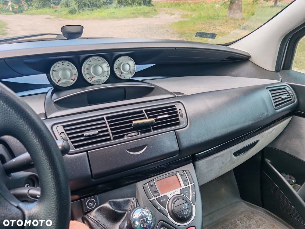 Citroën C8 - 10