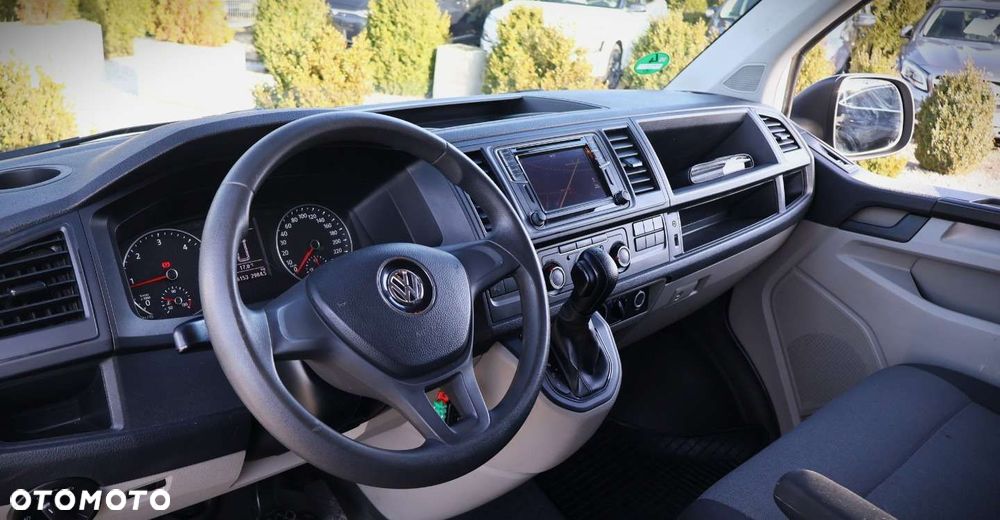 Volkswagen Transporter - 13