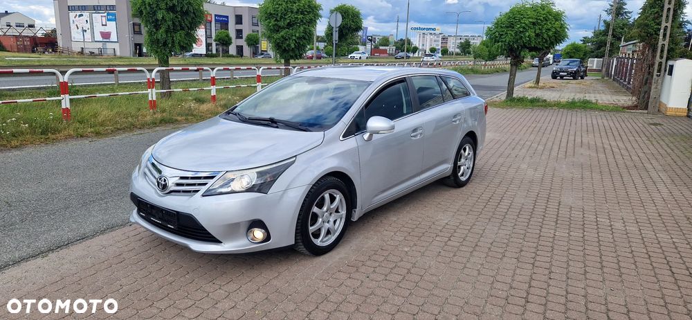 Toyota Avensis 2.2 D-4D Comfort - 1