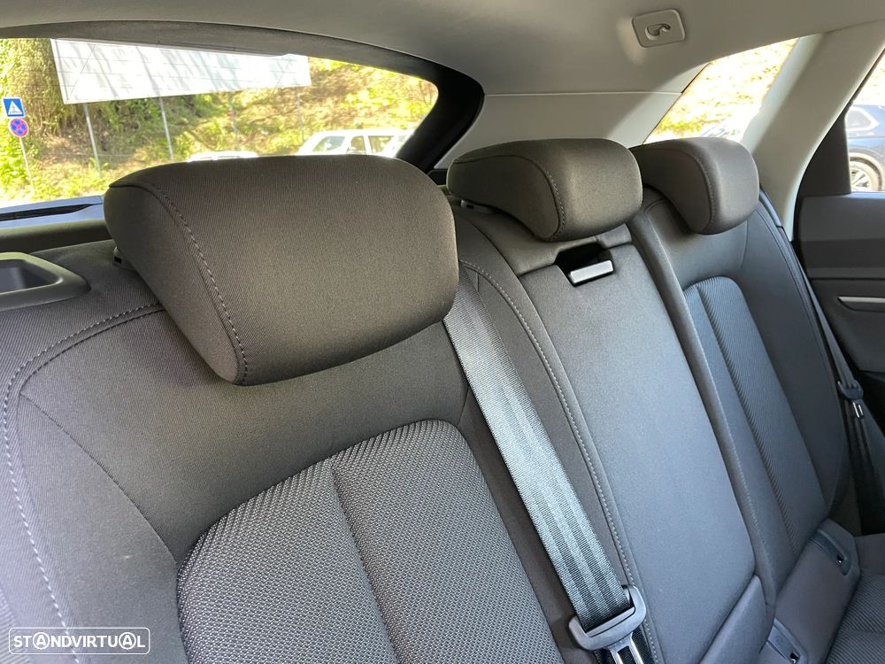 Audi Q8 e-Tron 55 quattro Advanced - 37