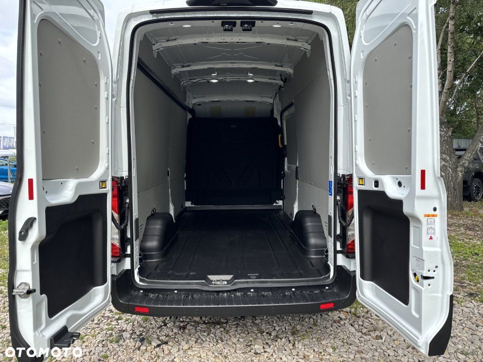 Ford Transit - 17
