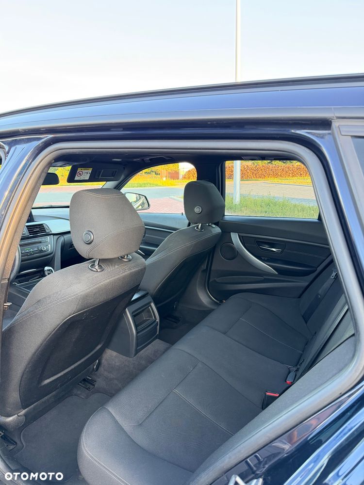 BMW Seria 3 320d Efficient Dynamics Edition - 15