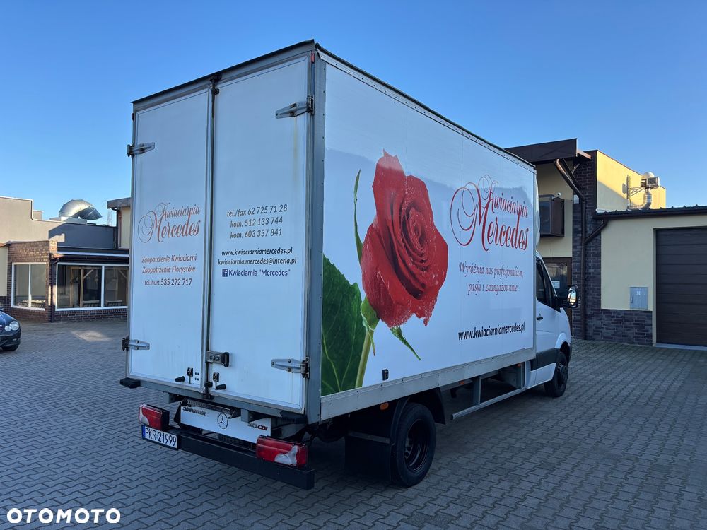 Mercedes-Benz Sprinter - 4