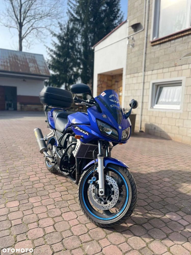 Yamaha FZS - 1