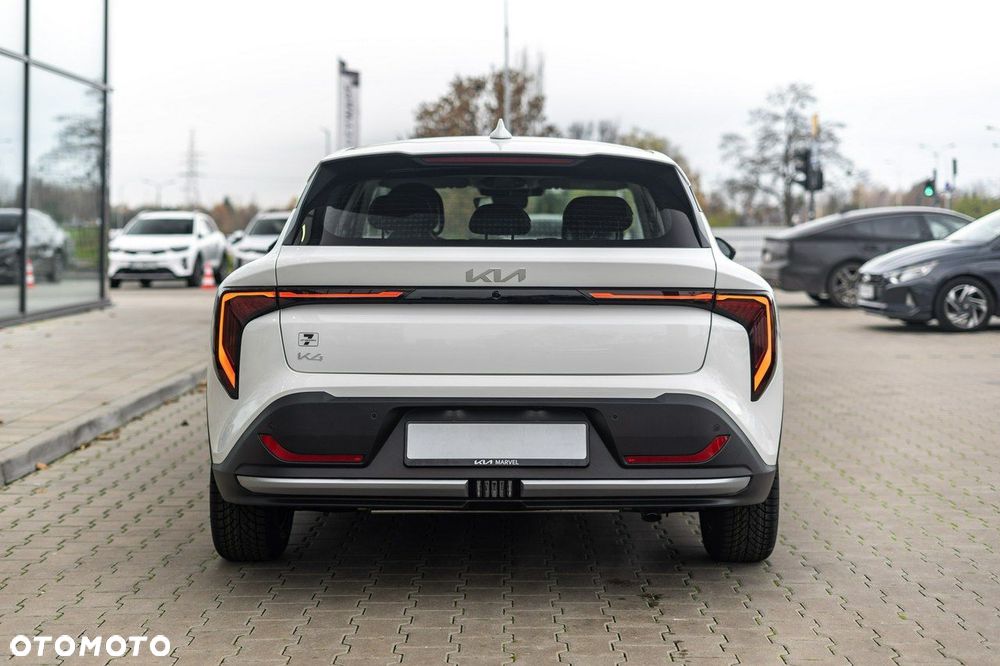 Kia K4 - 5