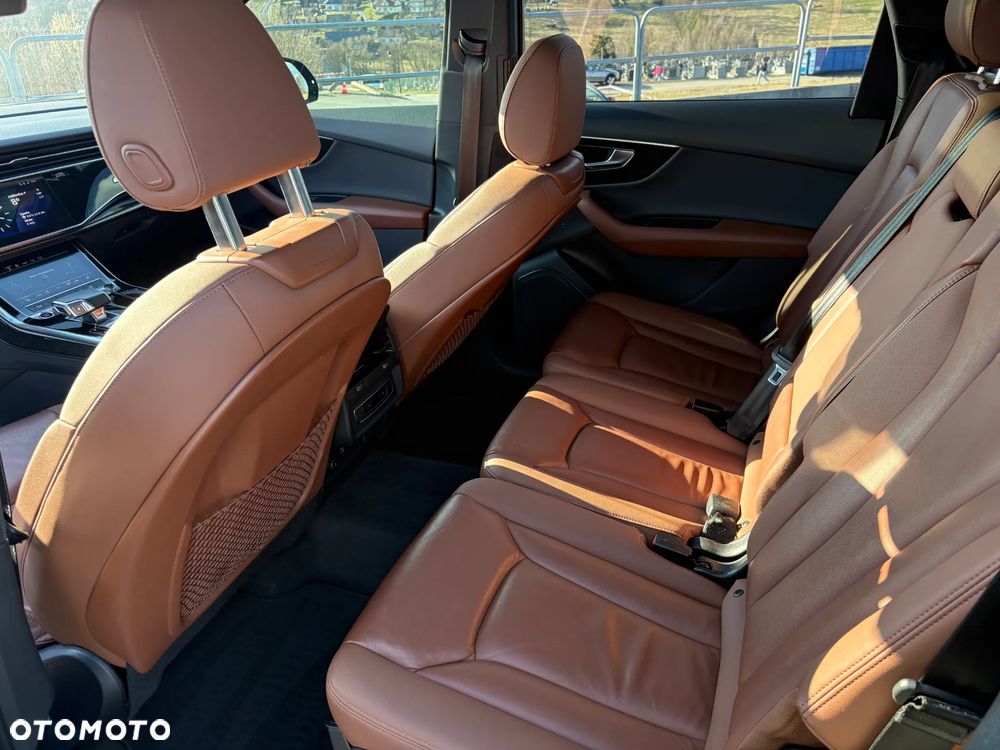 Audi Q7 - 13