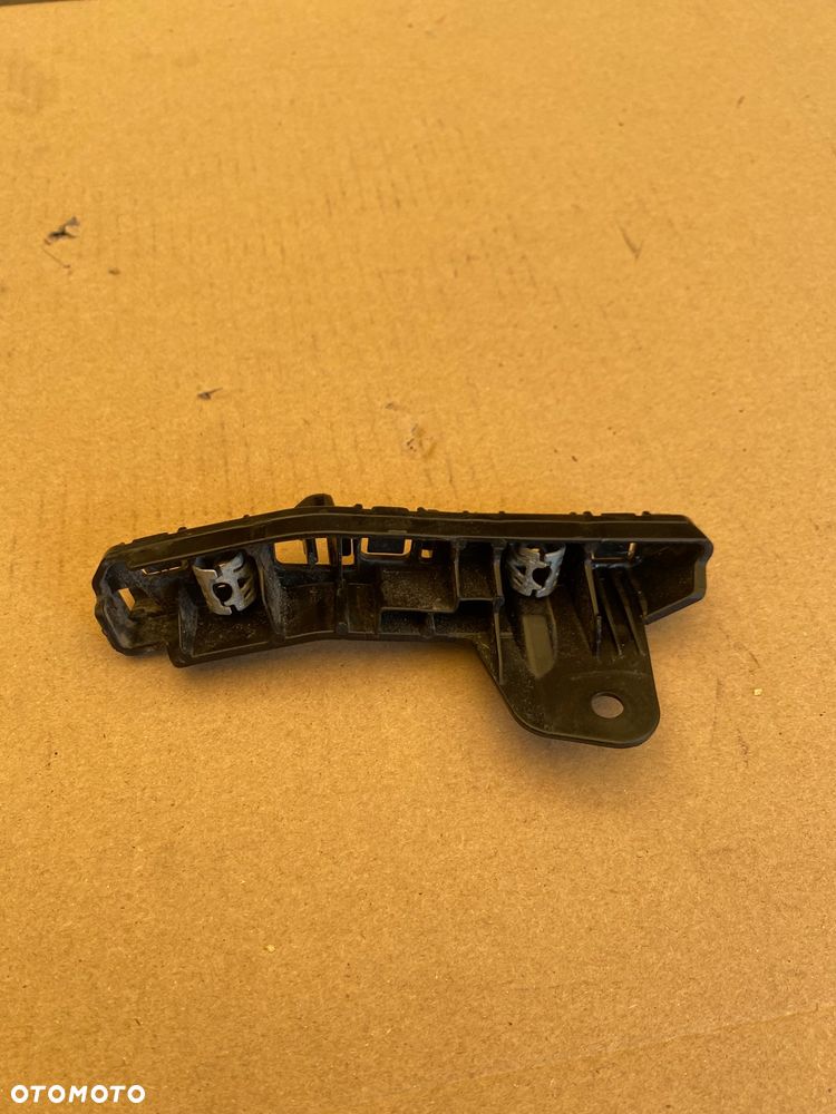 Renault Clio 5 V lift NOWY ! ORYGINALNY ! PRAWY ŚLIZG WSPORNIK MOCOWANIE ZDERZAKA BŁOTNIKA  PRZEDNIEGO PRAWY PRZEDNI PRZÓD W zderzak 622401565R Kaptur II - 4