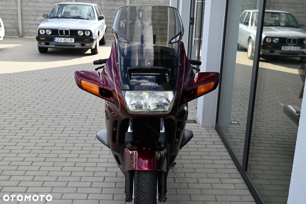 Honda ST - 39