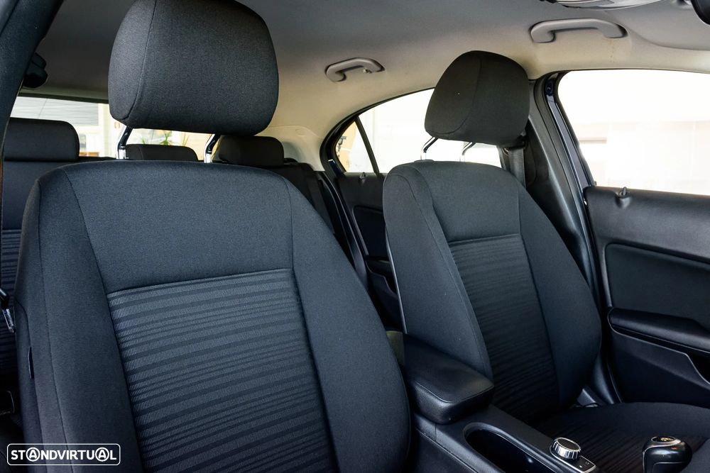 Mercedes-Benz A 180 d BlueEFFICIENCY Edition - 21