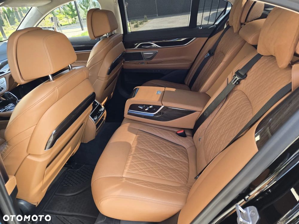 BMW Seria 7 750d xDrive - 13