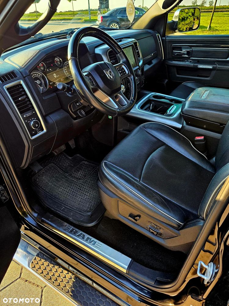 Dodge RAM - 16