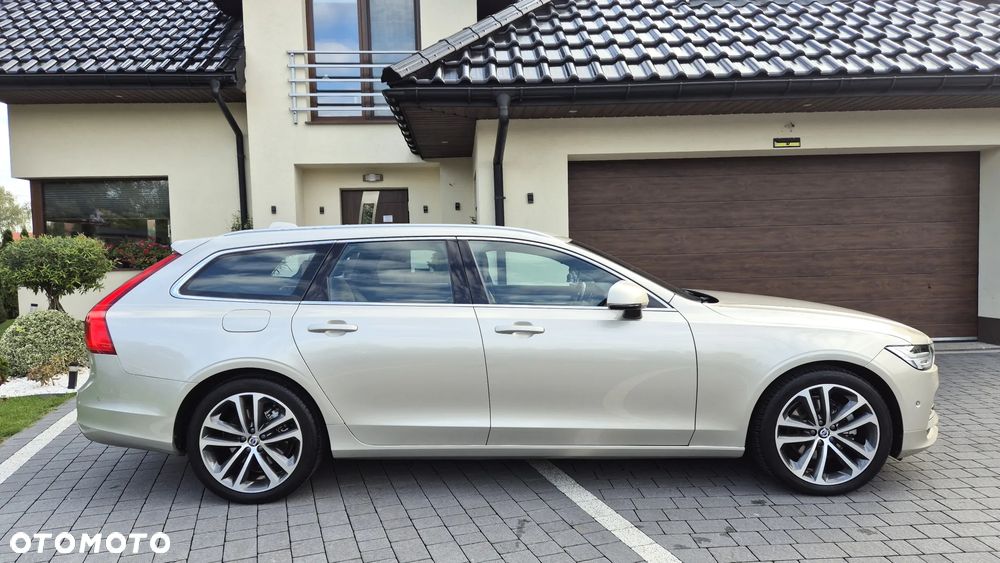 Volvo V90 D4 AWD Momentum - 39