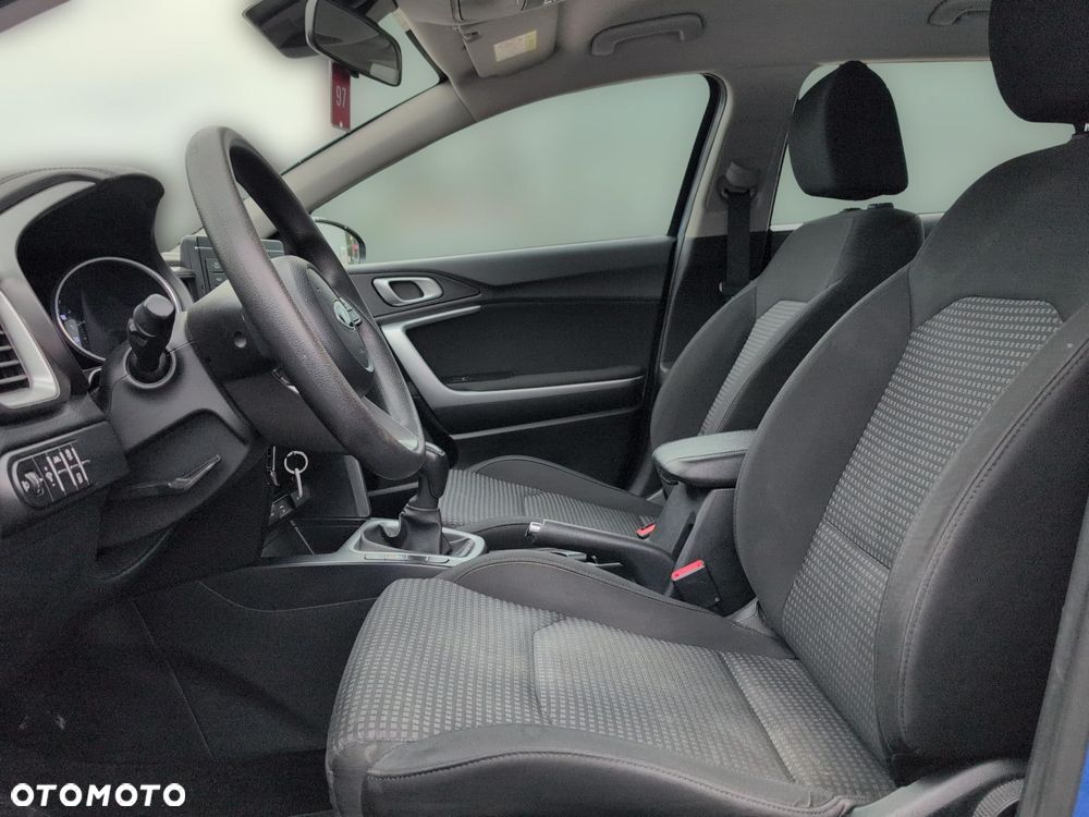 Kia Ceed 1.6 CRDi SCR M - 15