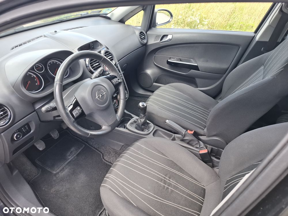 Opel Corsa 1.4 16V Color Edition - 9