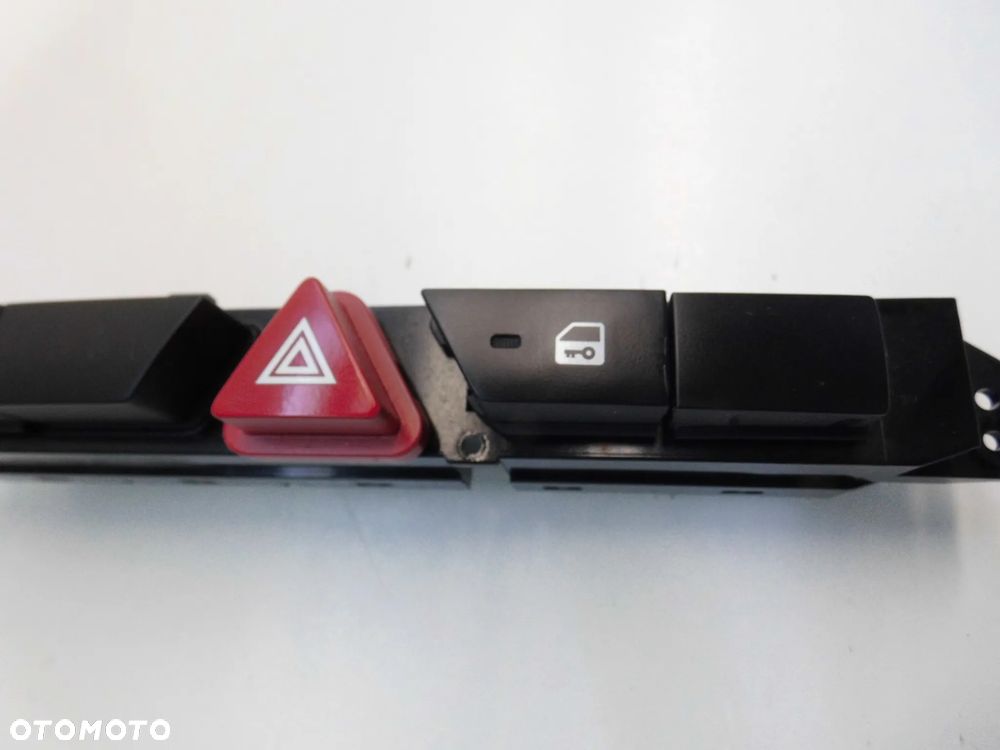PRZEŁĄCZNIK ŚWIATEŁ AWARYJNYCH ZAMYKANIA DRZWI KIA CEED LIFT ORYGINAŁ - 3