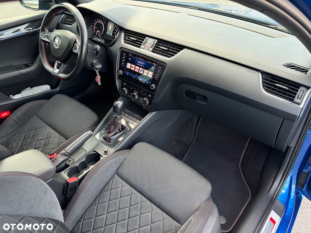 Skoda Octavia 2.0 TDI RS Challenge DSG - 32