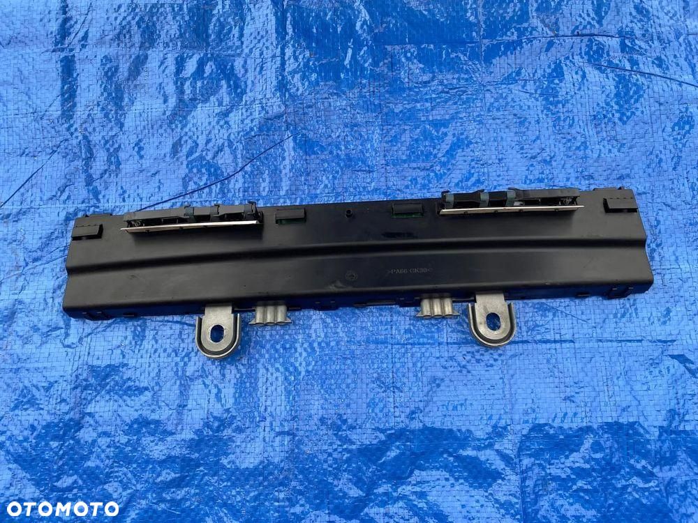 Mercedes W221 Moduł Sterownik Antena Wzmacniacz Anteny A2218208089 - 1