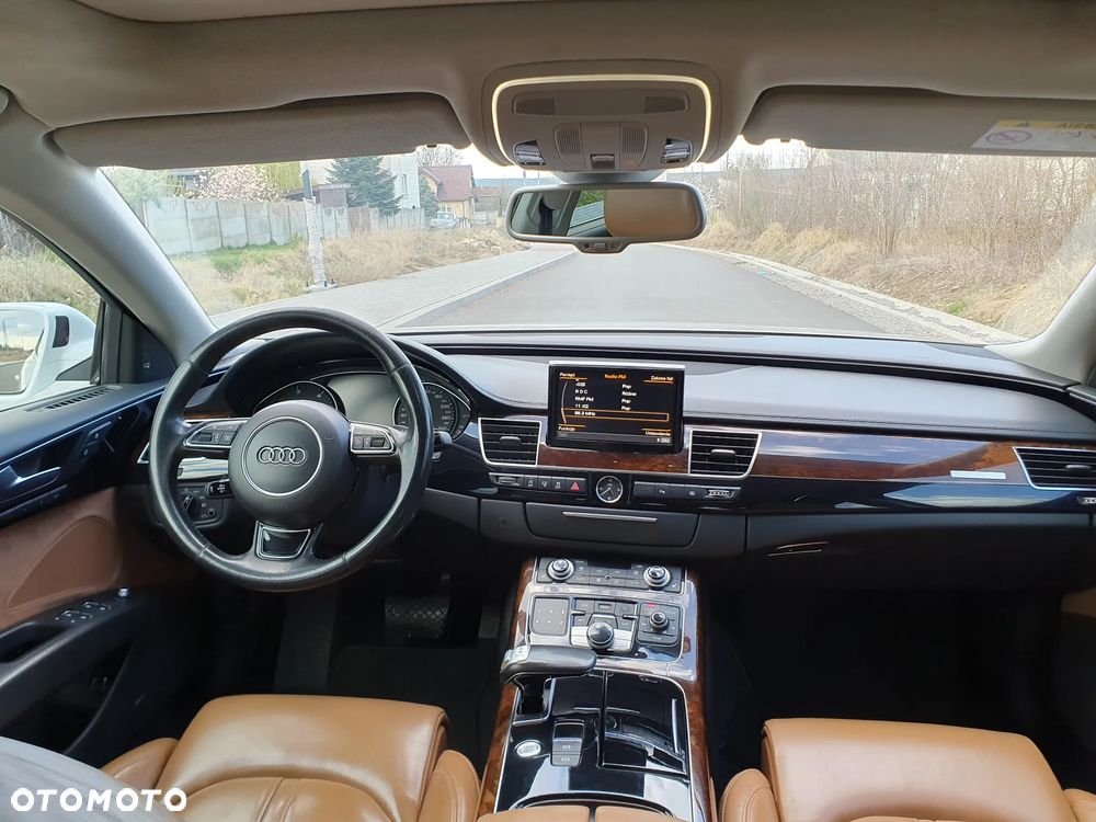Audi A8 4.2 TDI DPF (clean diesel) quattro tiptronic - 20