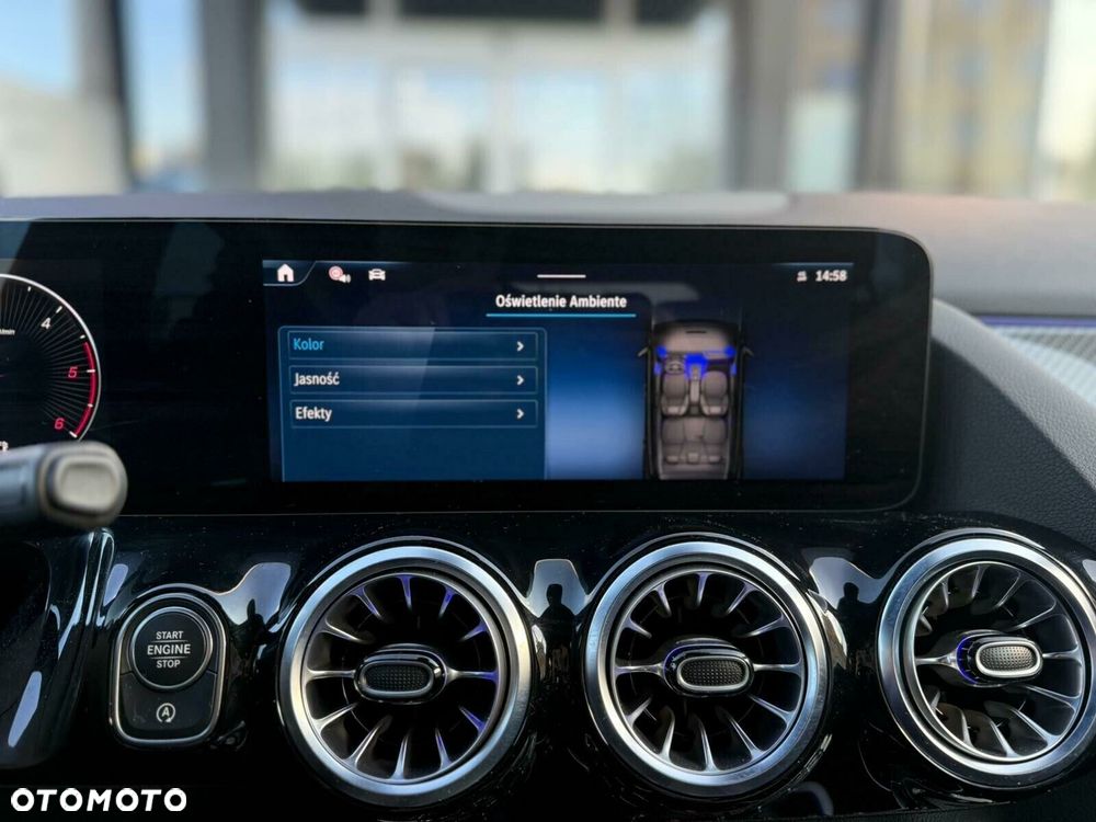 Mercedes-Benz GLA - 18