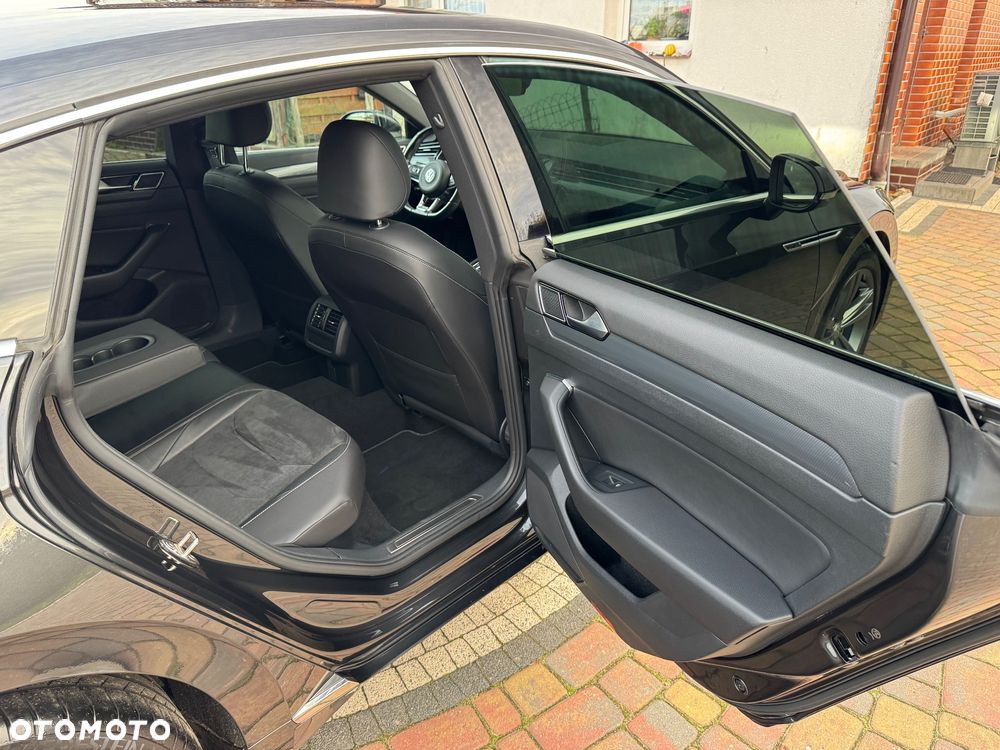 Volkswagen Arteon 2.0 TDI SCR R-Line Edition DSG - 23