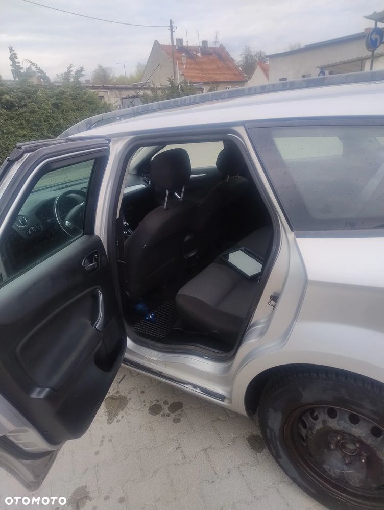 Ford Mondeo 2.0 TDCi Ghia - 5