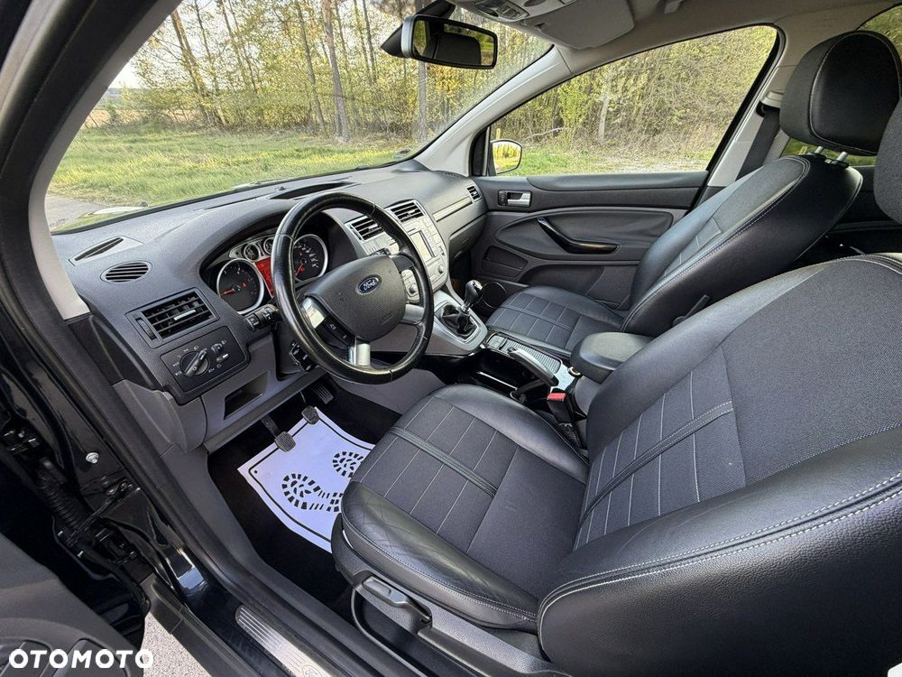 Ford Kuga - 16