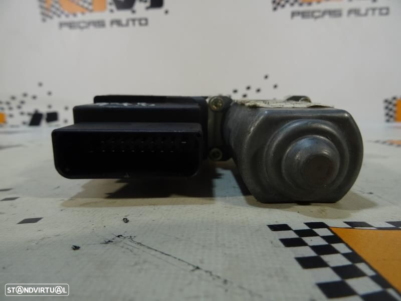 Motor Do Elevador De Vidro Traseiro Direito Volkswagen Golf Iv (1J1) - 8