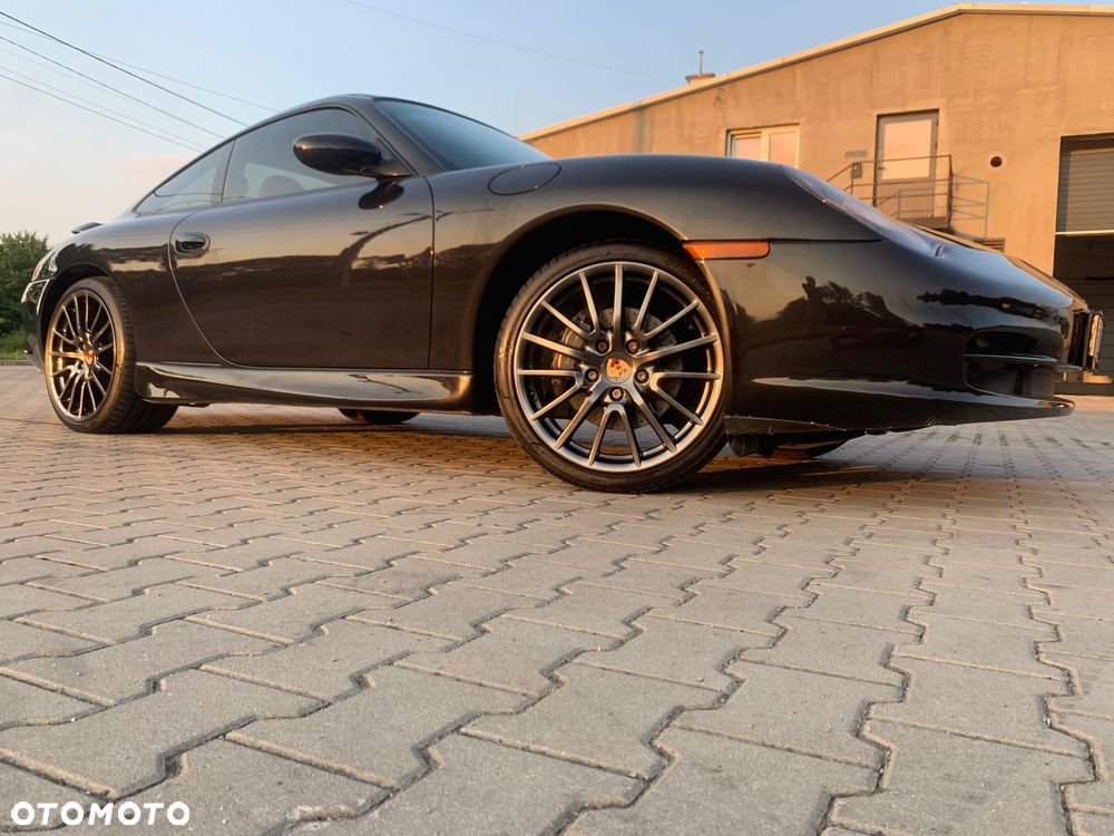 Porsche 911 Carrera - 6