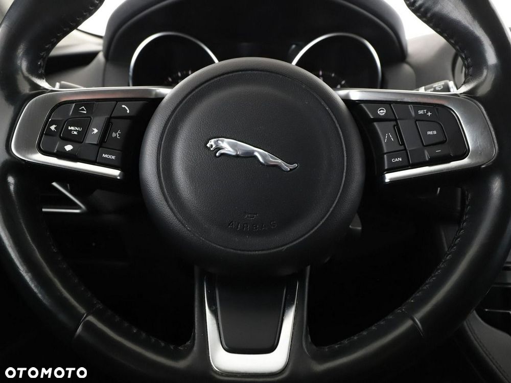 Jaguar F-Pace 20d AWD Prestige - 22