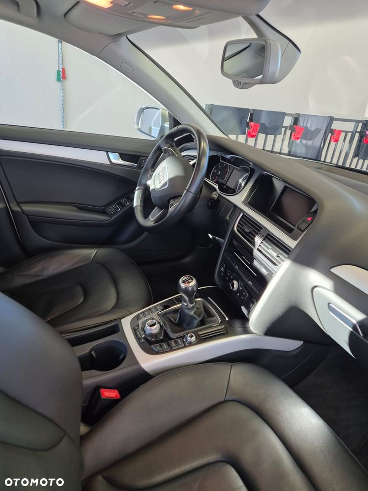 Audi A4 Limousine - 11