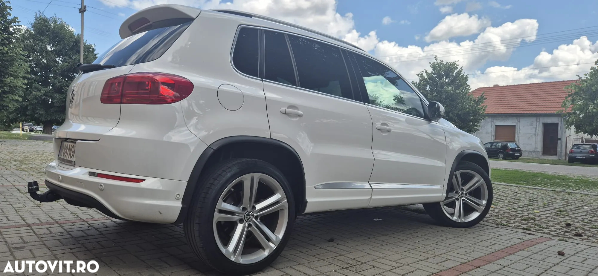 Volkswagen Tiguan - 3