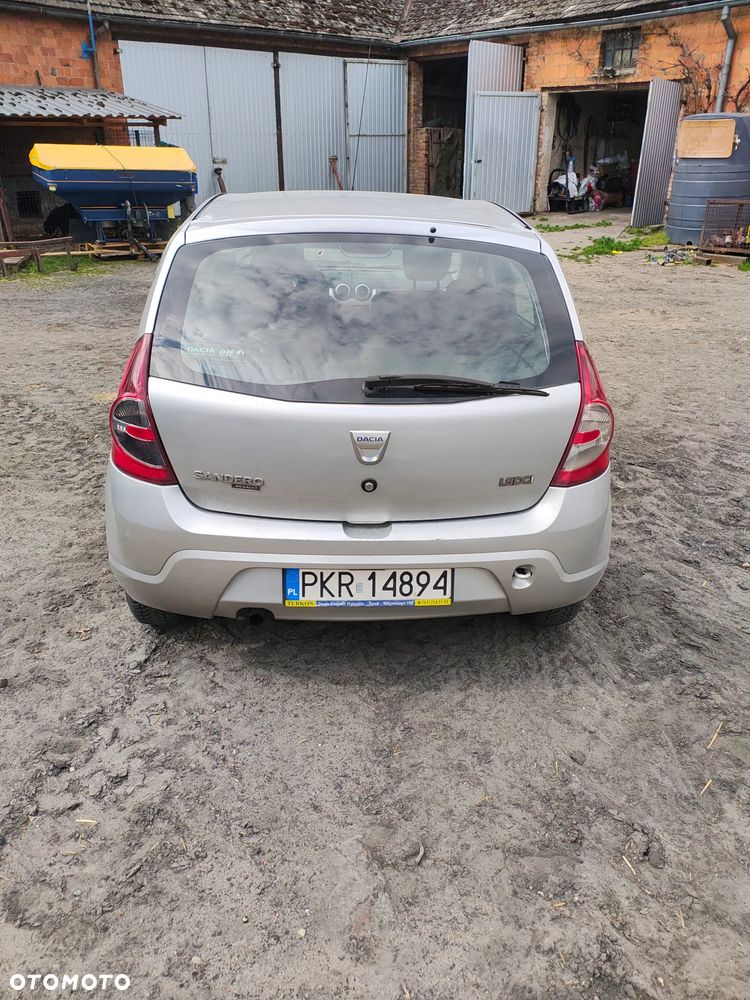 Dacia Sandero - 4