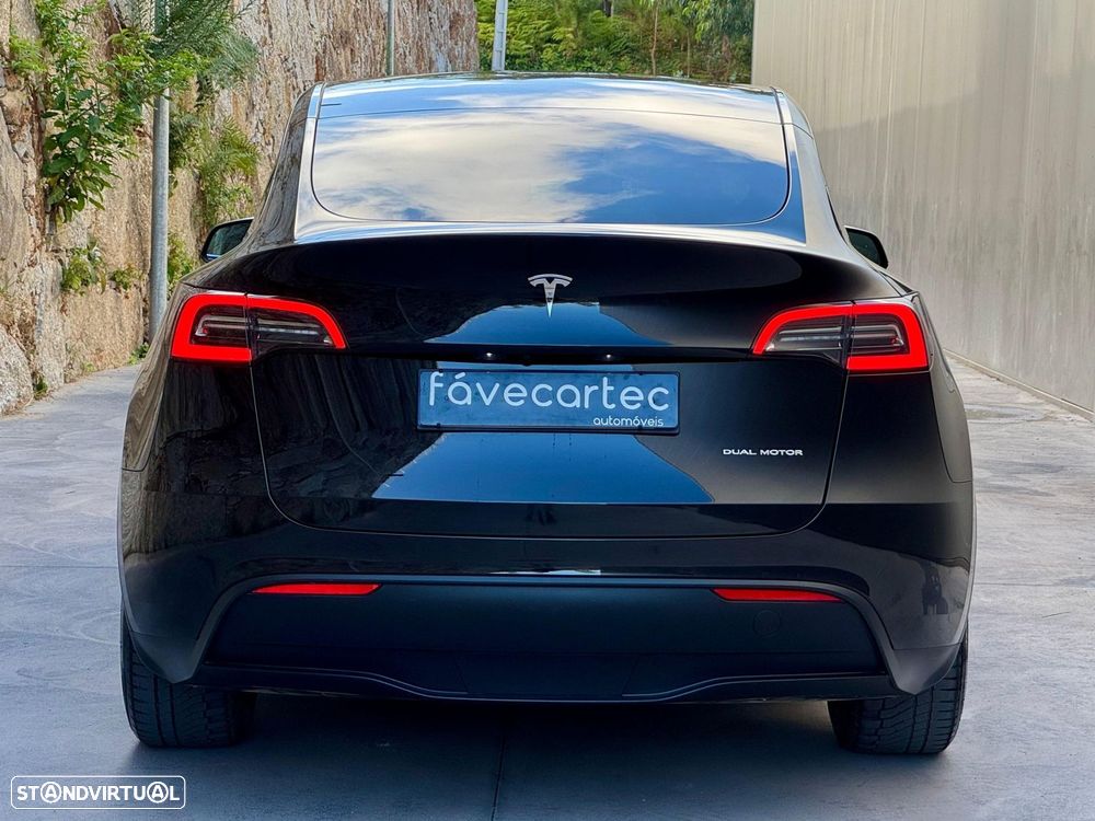 Tesla Model Y Long Range Tração Integral - 18