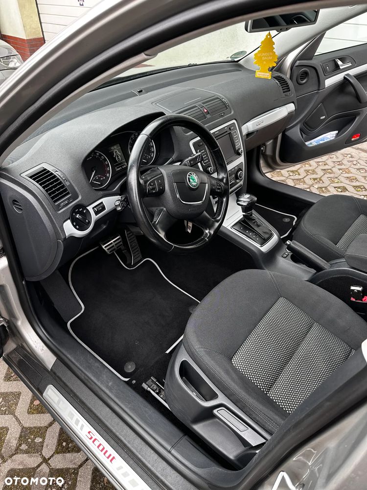 Skoda Octavia 2.0 TDI DPF 4x4 DSG Scout - 10