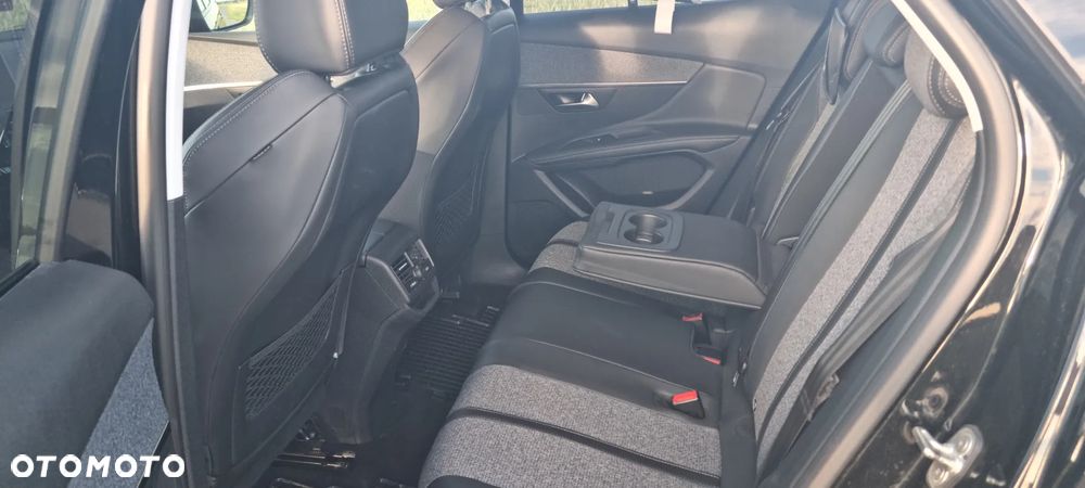 Peugeot 3008 PureTech 130 Stop & Start EAT6 Allure - 11