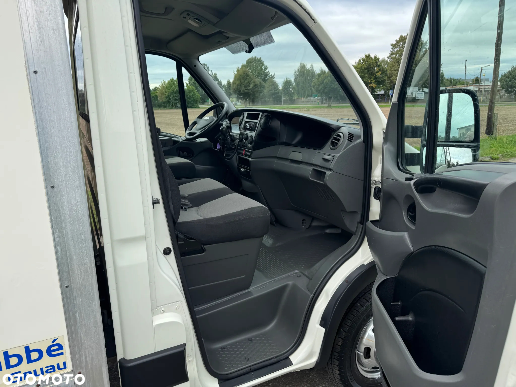 Iveco 35C15 * 3.0 / 150KM * Kontener / Rama * Koła bliźniacze * Rozstaw osi: 4.1m * - 26