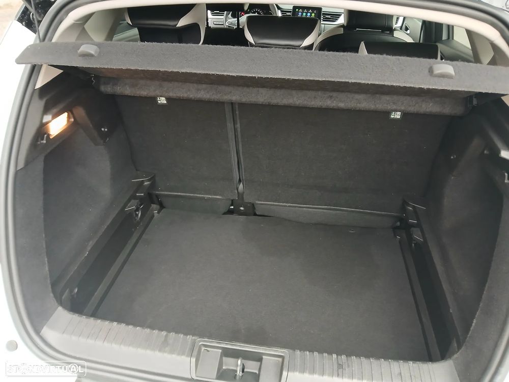 Renault Captur 1.0 TCe Techno - 34