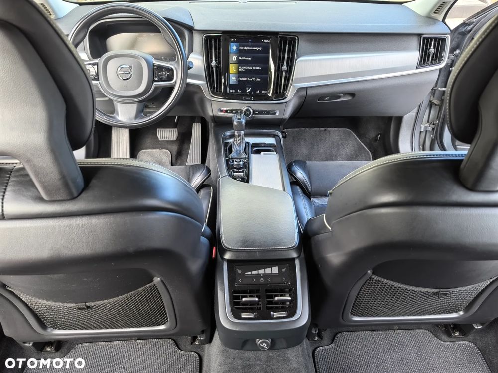 Volvo V90 D4 Momentum Pro - 14