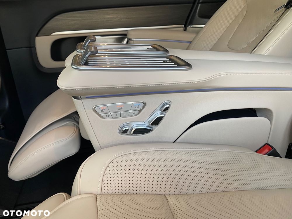 Mercedes-Benz Klasa V - 3