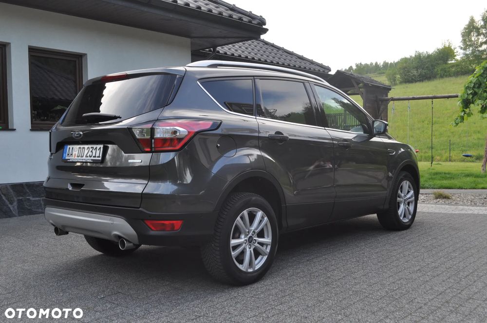 Ford Kuga 1.5 EcoBoost 2x4 Cool & Connect - 16