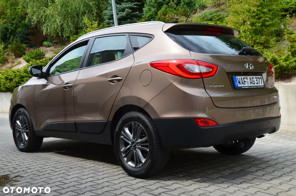 Hyundai ix35 2.0 CRDi 4WD Automatik Fifa World Cup Gold Edition - 8