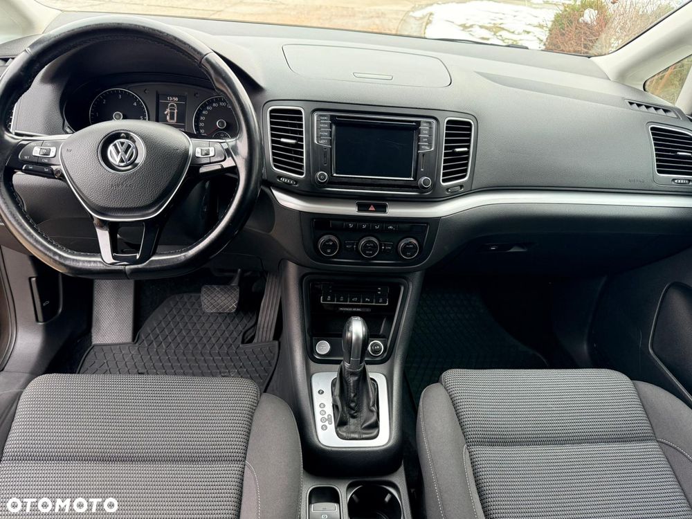 Volkswagen Sharan - 11