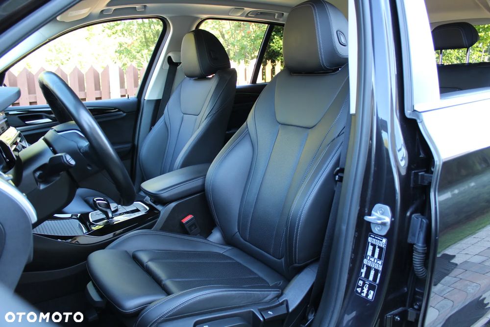 BMW X3 xDrive20i - 16