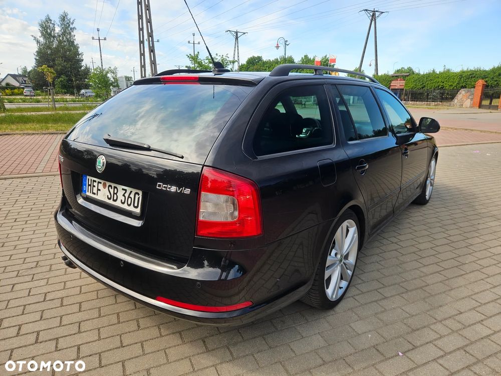 Skoda Octavia 2.0 TDI CR DPF DSG RS - 6