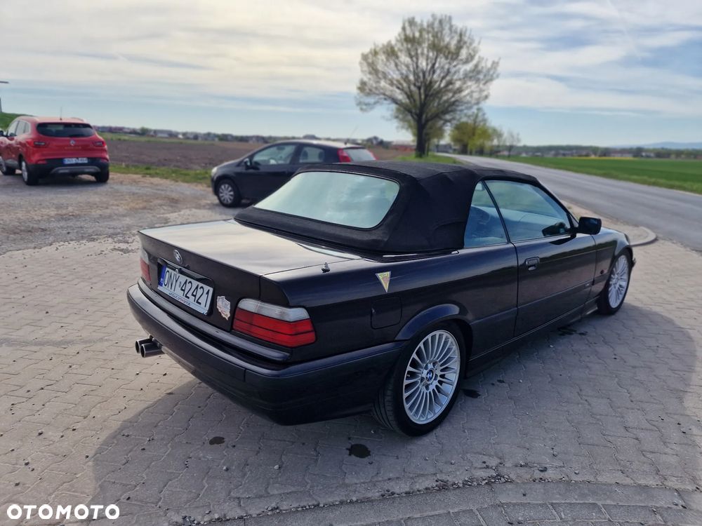 BMW Seria 3 328i - 9