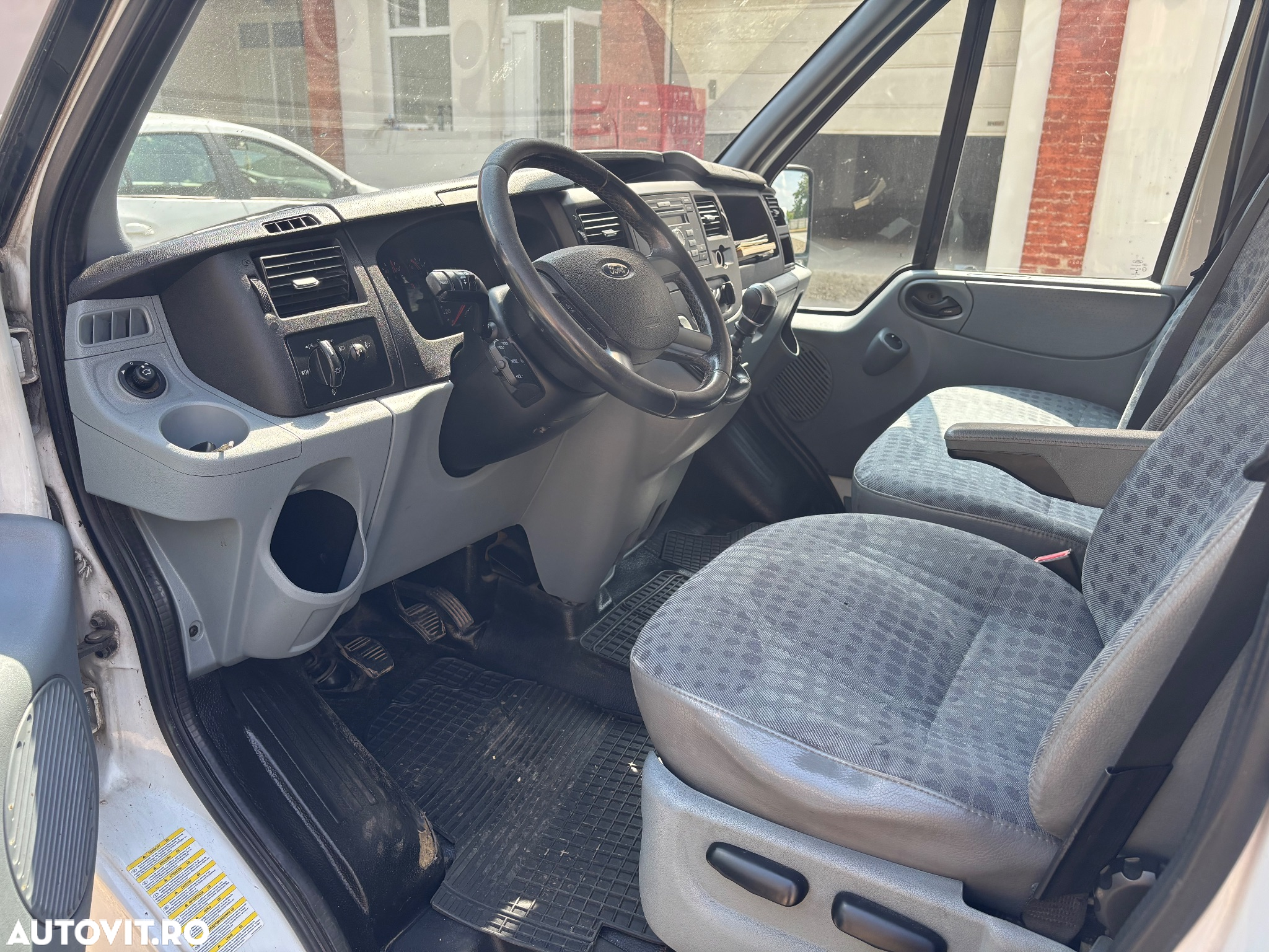 Ford 350 LWB Jumbo - 6