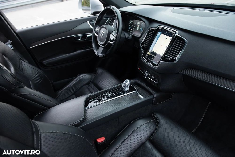 Volvo XC 90 T8 Twin Engine AWD Momentum - 13