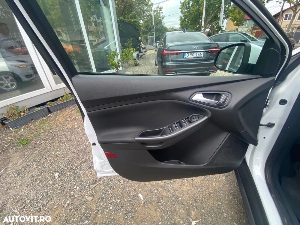 Ford Focus 1.5 TDCi Trend - 12