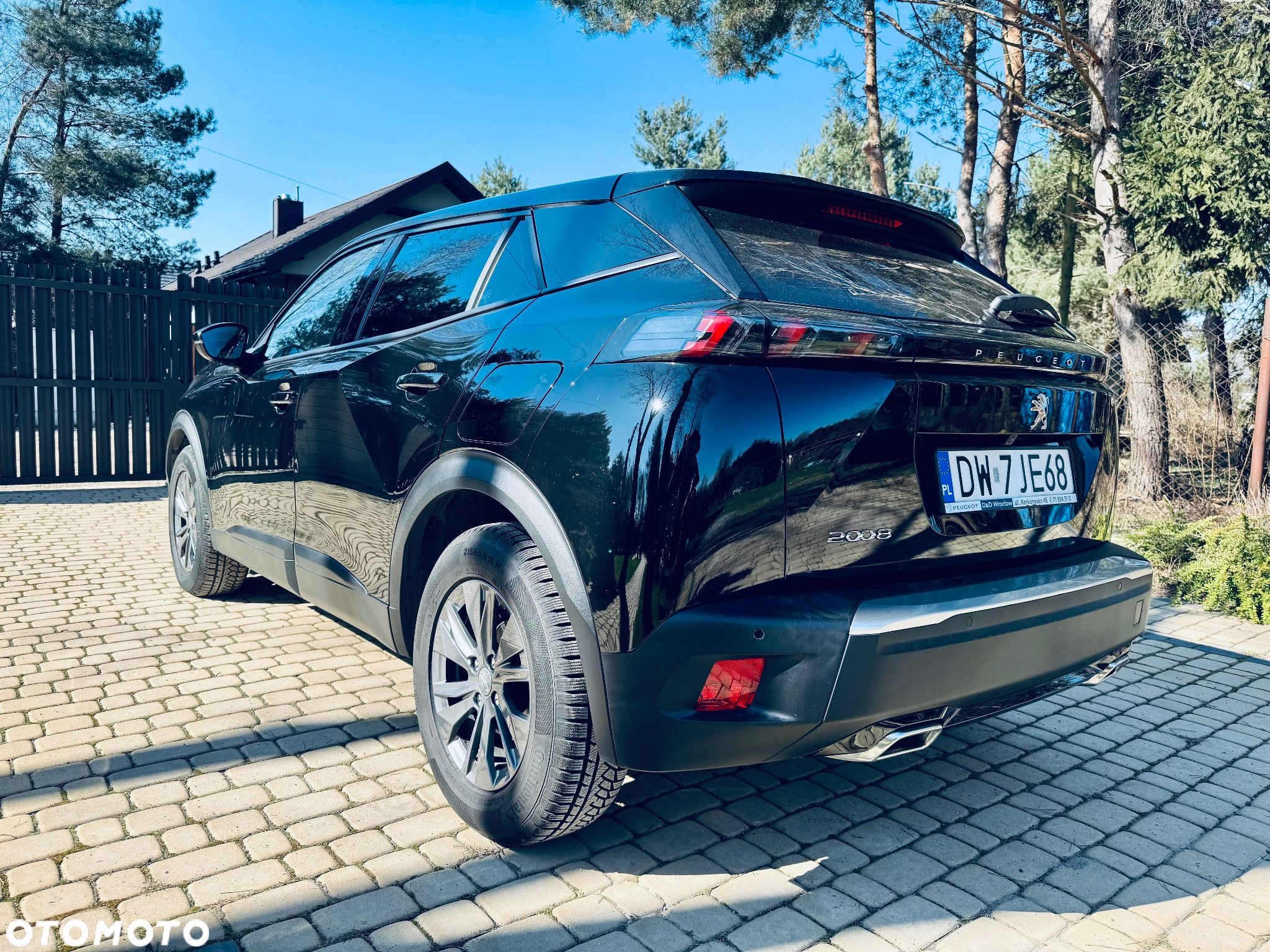 Peugeot 2008 1.2 Pure Tech GPF Signature S&S - 1