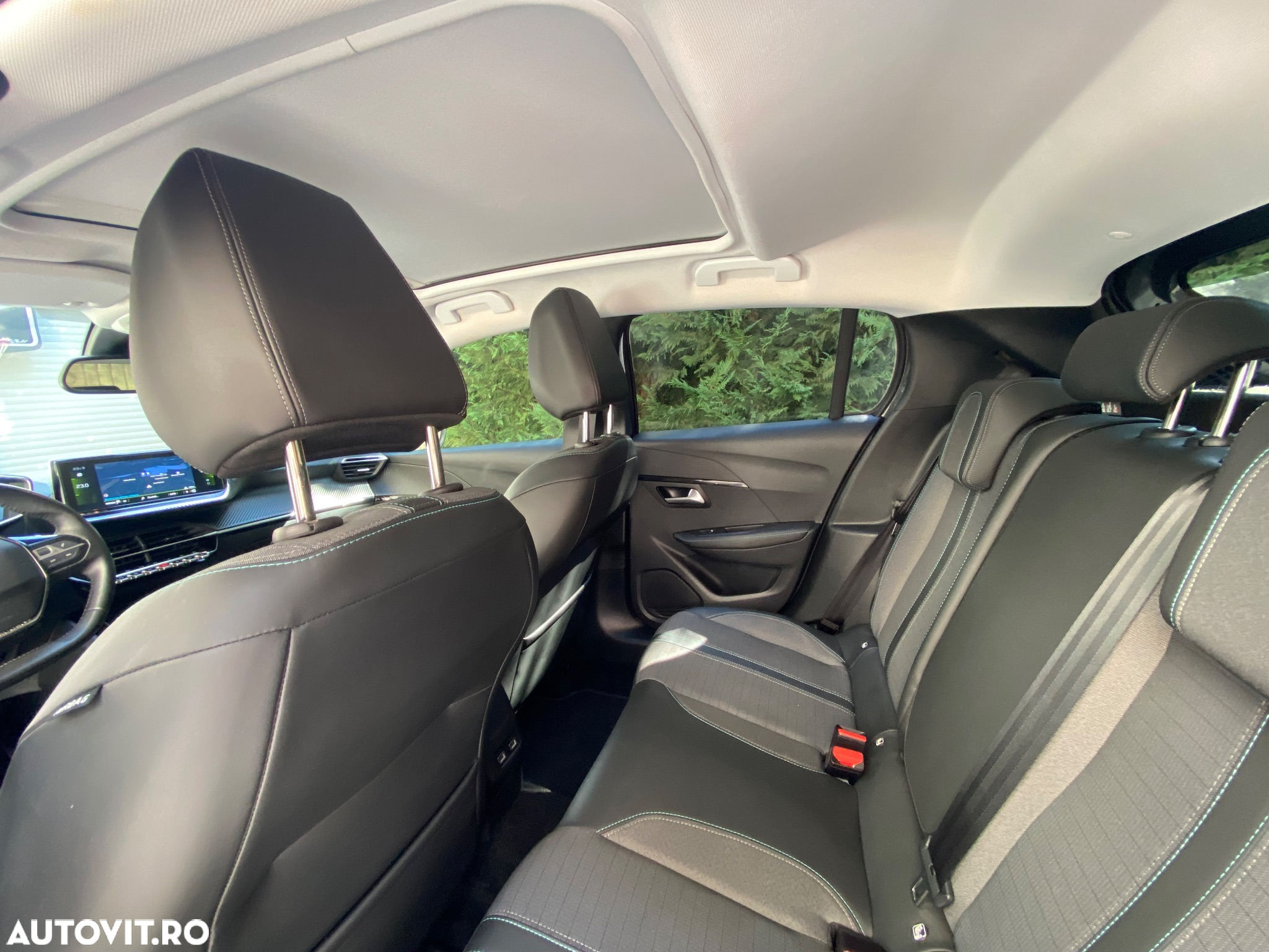 Peugeot 208 PureTech 100 EAT8 Allure Pack - 15